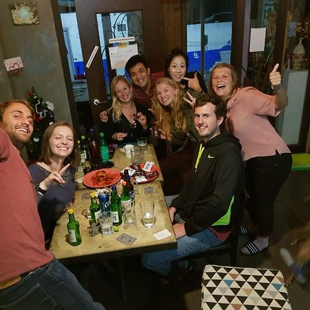 Backpackers' House Ξενοδοχείο Μπουσάν Εξωτερικό φωτογραφία