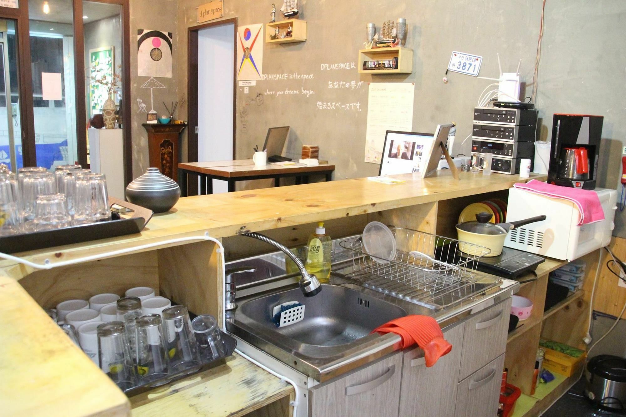 Backpackers' House Ξενοδοχείο Μπουσάν Εξωτερικό φωτογραφία
